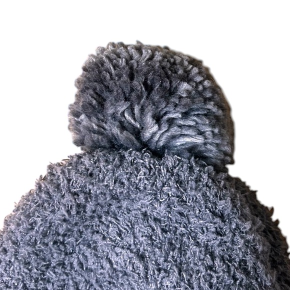 ZYIA Active Grey Double Lined Shaggy Beanie with PomPom - Picture 5 of 6